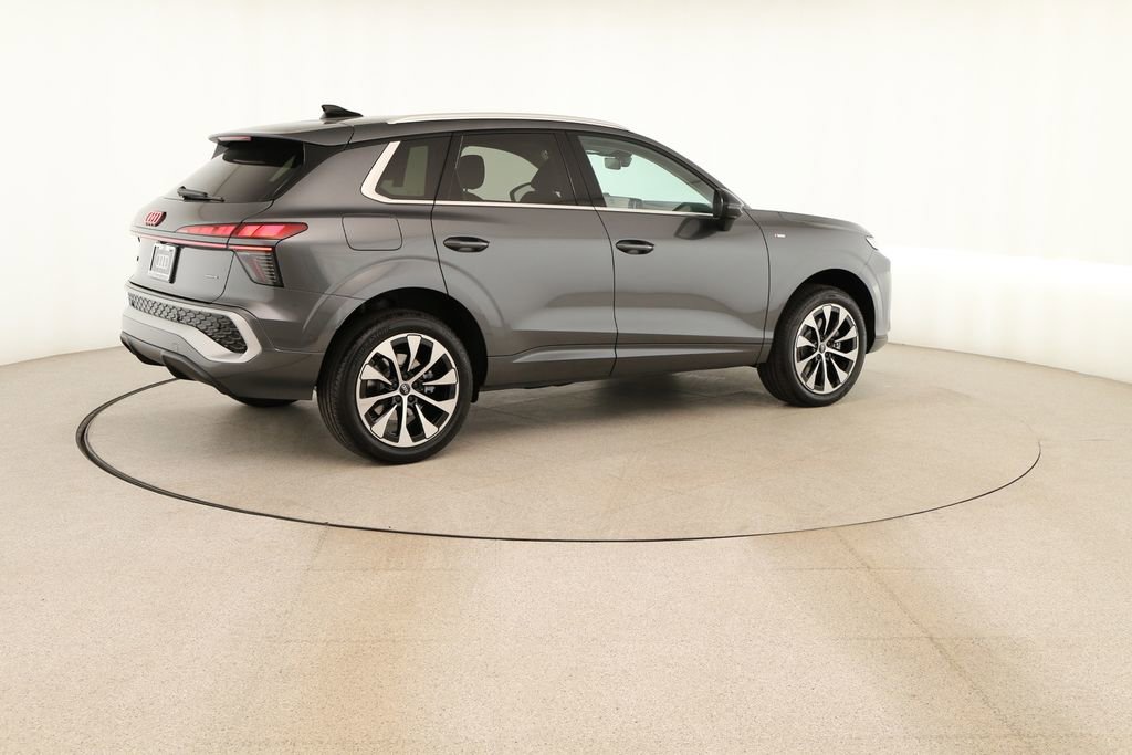 New 2026 Audi Q3 quattro 2.0T AWD/4WD image 7