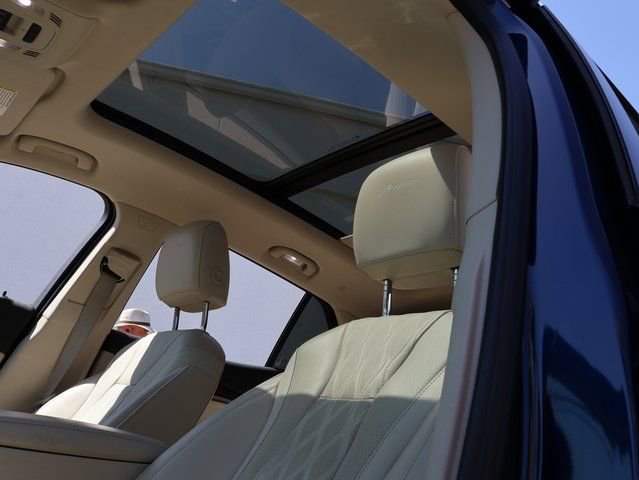 Certified 2022 Buick Envision Avenir w/ Technology Package II image 44