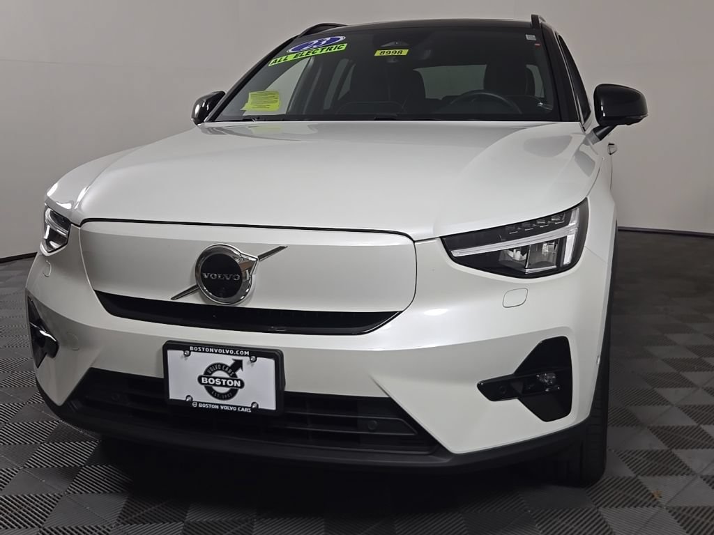 Certified 2023 Volvo XC40 Recharge Plus AWD/4WD image 3