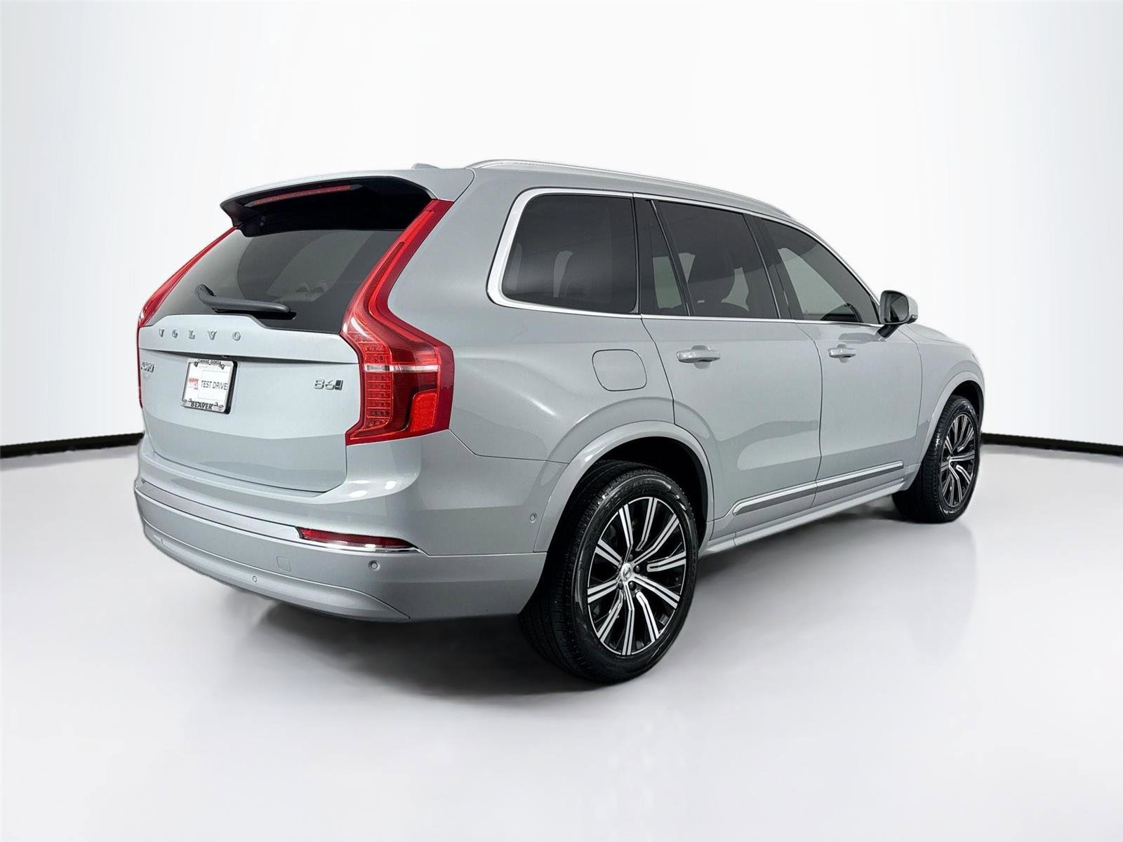 Used 2025 Volvo XC90 B6 Plus w/ Protection Package AWD/4WD image 2