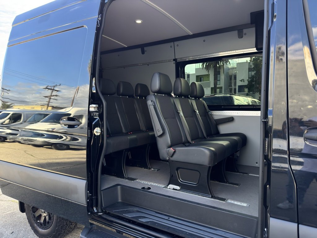 Used 2022 Mercedes-Benz Sprinter 144 Cargo image 4