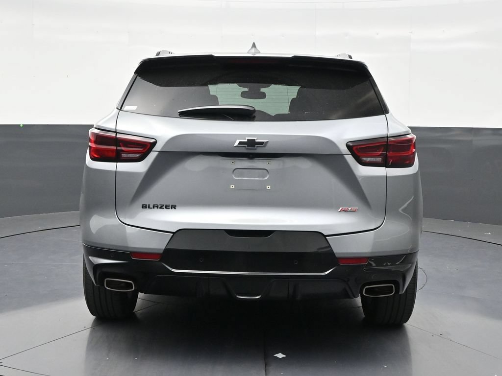 Used 2023 Chevrolet Blazer RS w/ Enhanced Convenience Package FWD image 4