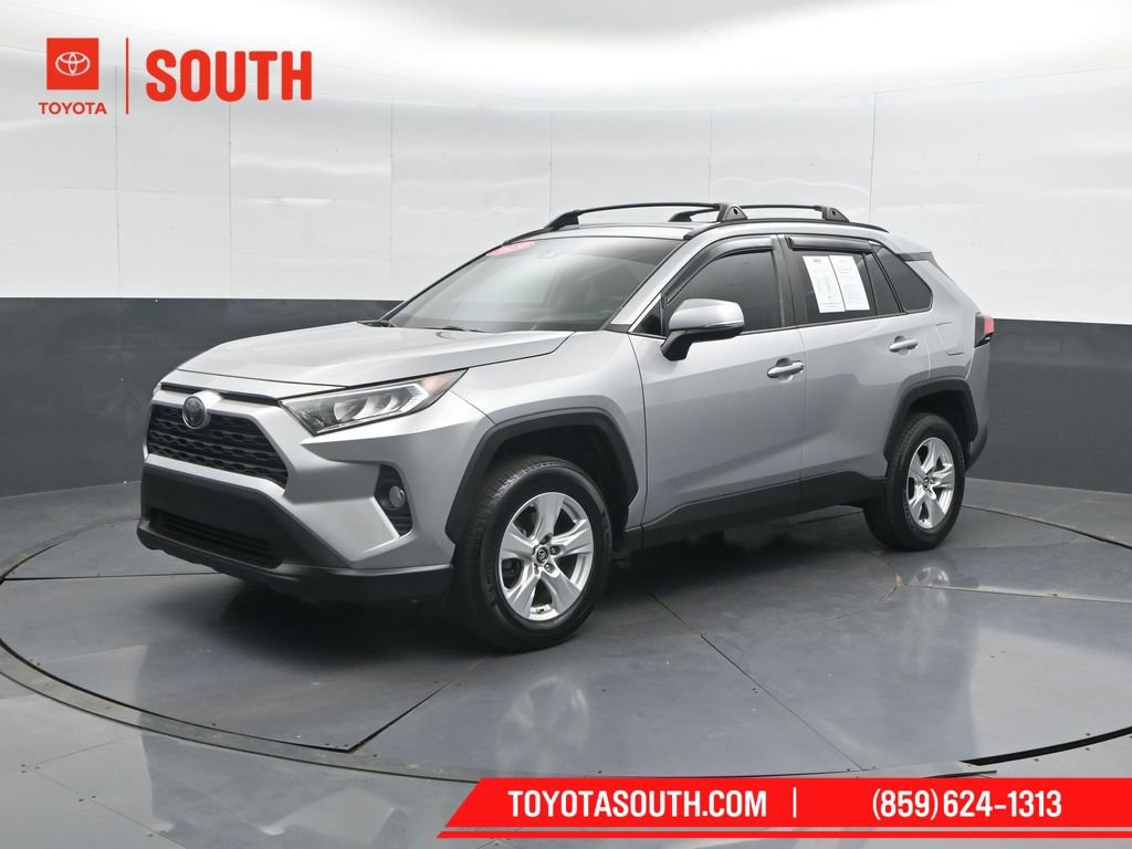 Used 2019 Toyota RAV4 XLE w/ Carpet Mat Package AWD/4WD image 7