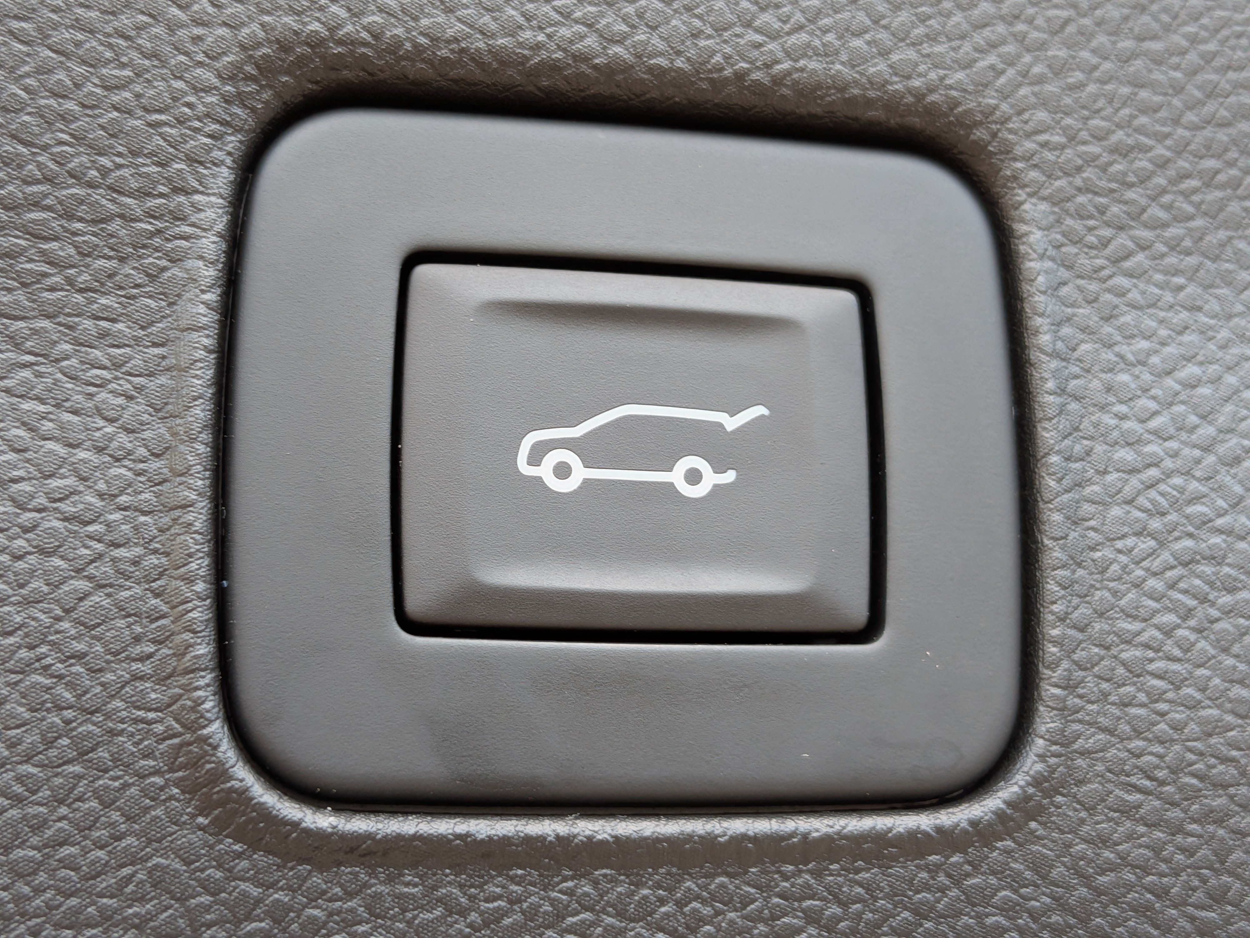 Certified 2024 Chevrolet TrailBlazer RS w/ Convenience Package FWD image 18