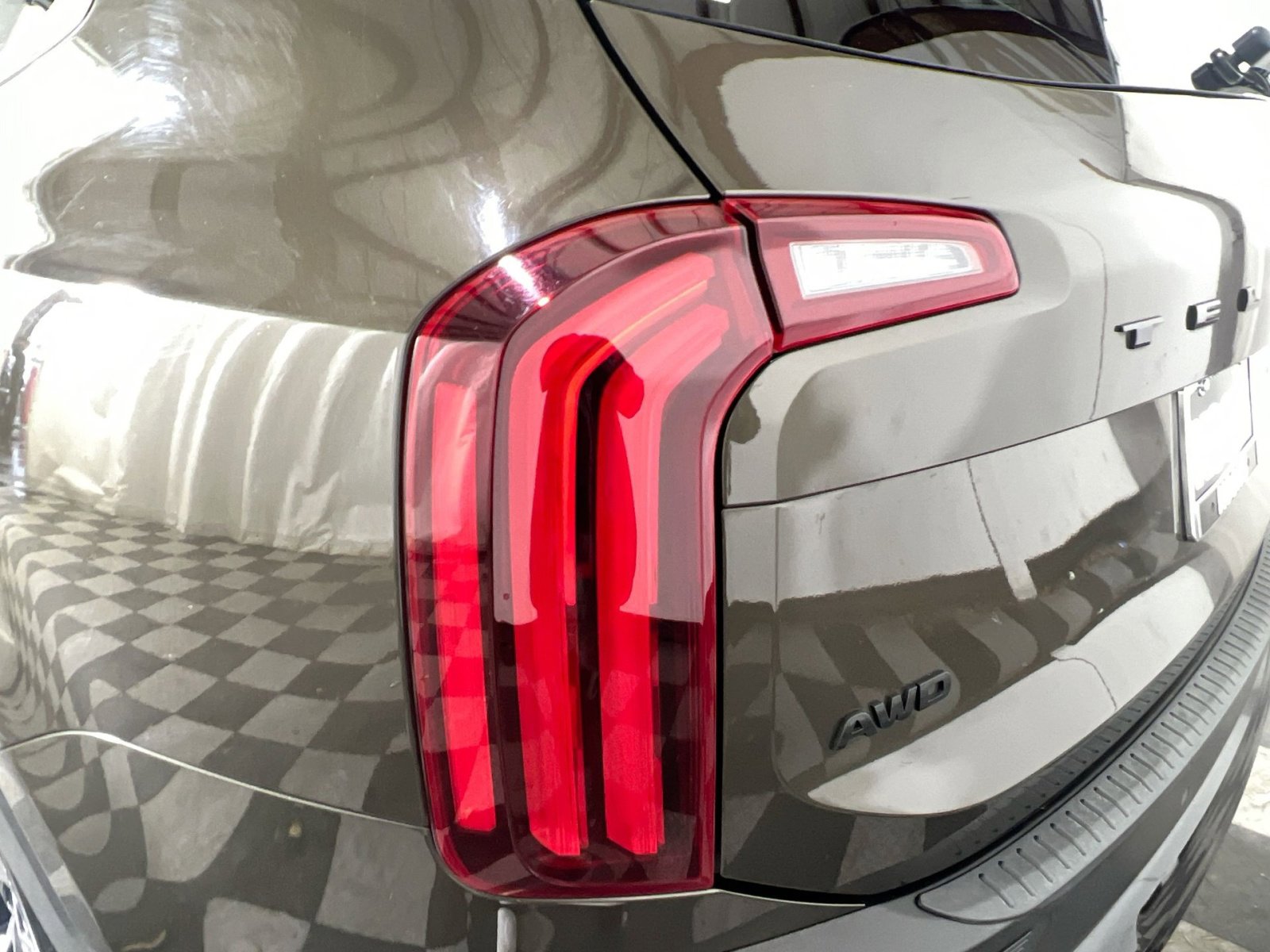 Used 2021 Kia Telluride SX w/ SX Prestige Package image 16