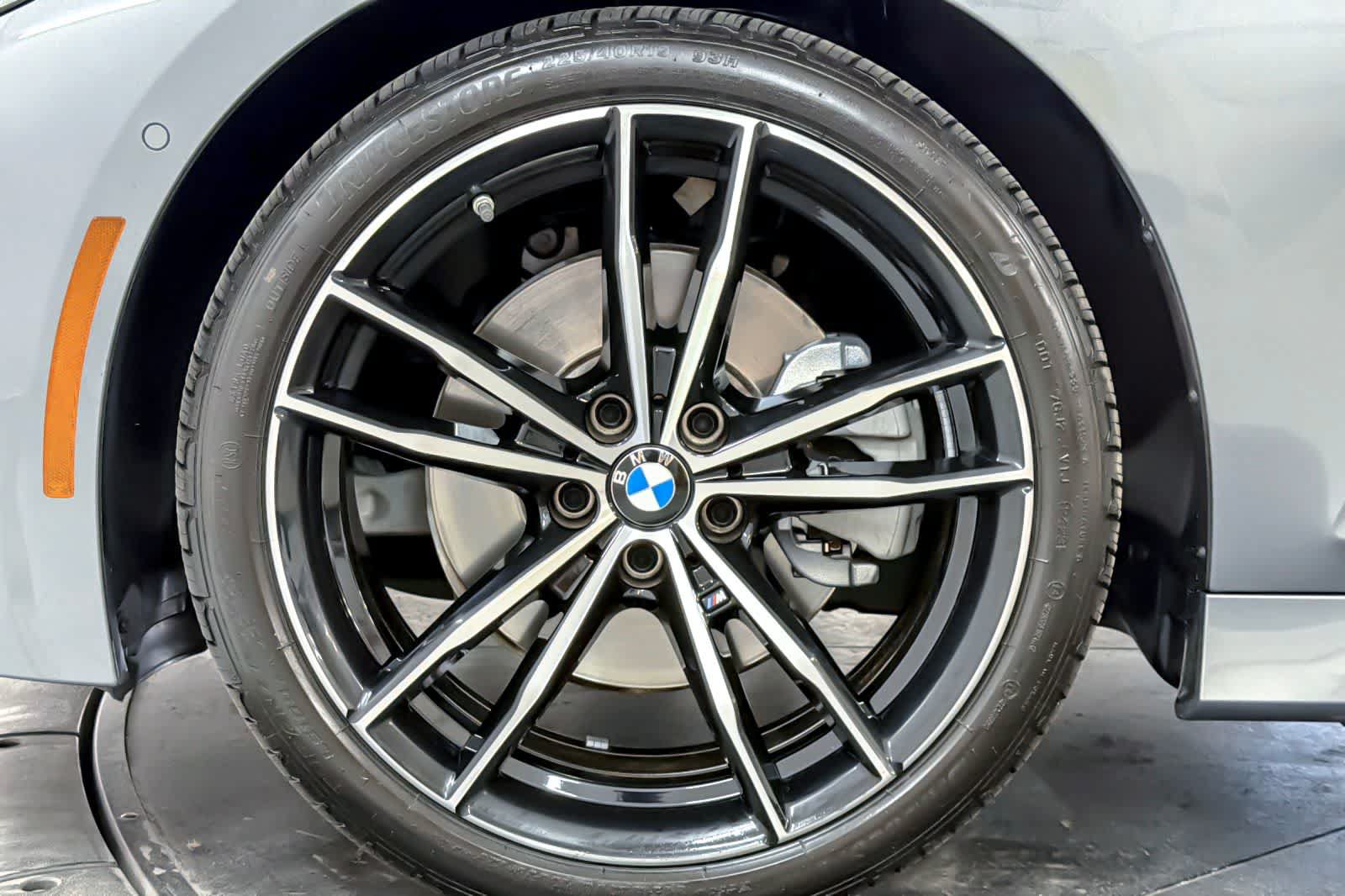 Used 2024 BMW 330i Sedan w/ M Sport Package RWD image 26