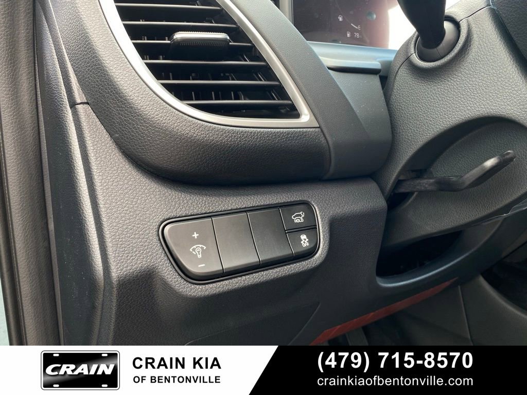 Certified 2026 Kia Seltos SX w/ SX Sunroof Package image 12