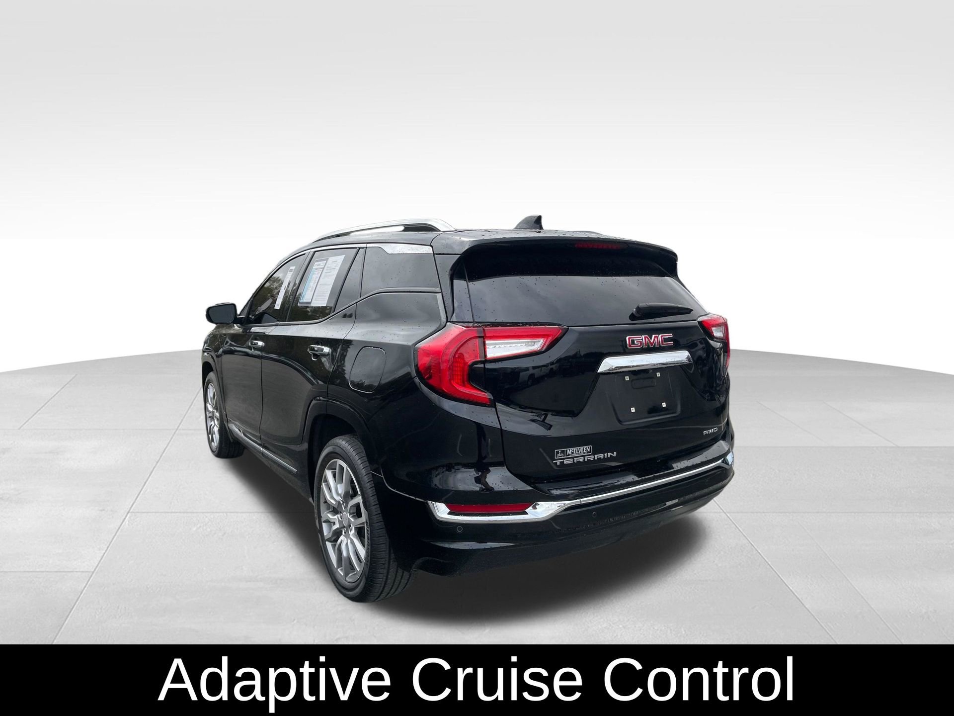 Used 2024 GMC Terrain Denali w/ Denali Premium Package image 11