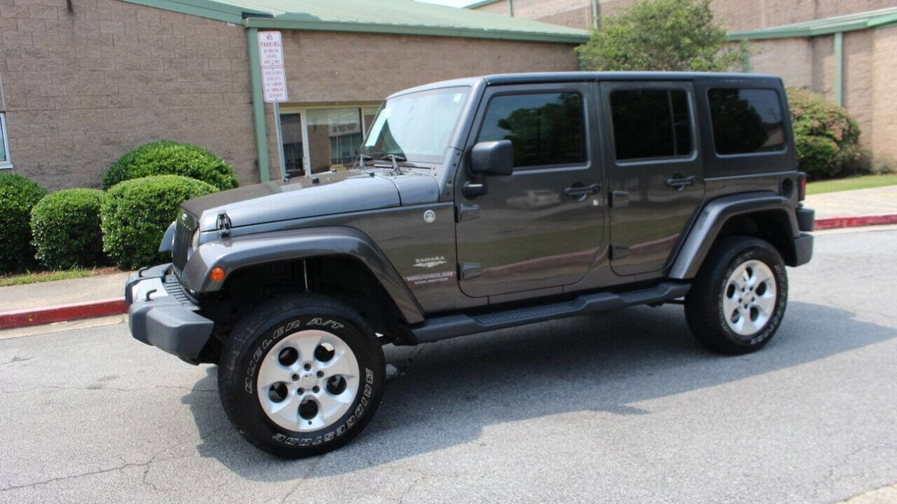 Used 2014 Jeep Wrangler Unlimited Sahara w/ Connectivity Group image 8