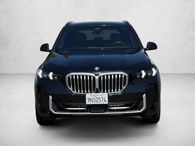 Used 2024 BMW X5 xDrive40i w/ Parking Assistance Package AWD/4WD image 2