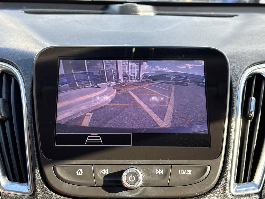 Used 2021 Chevrolet Malibu LT image 27