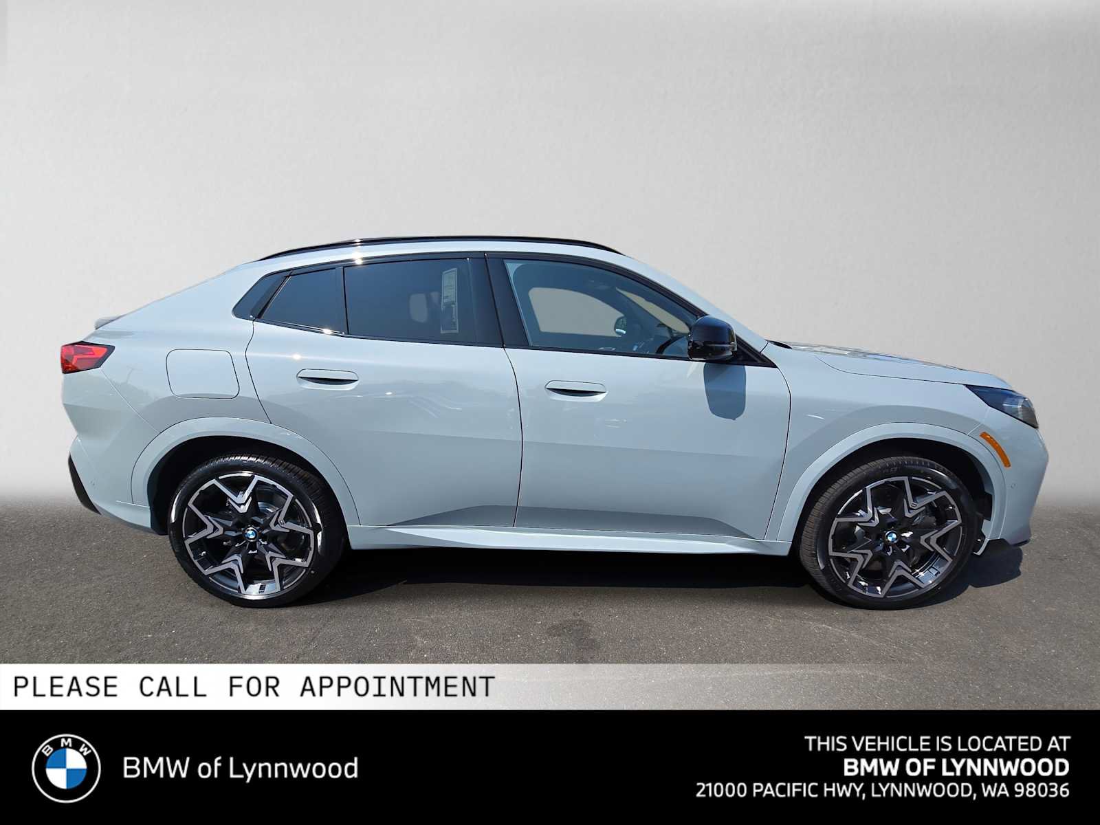 New 2026 BMW X2 M35i w/ Technology Package AWD/4WD image 2