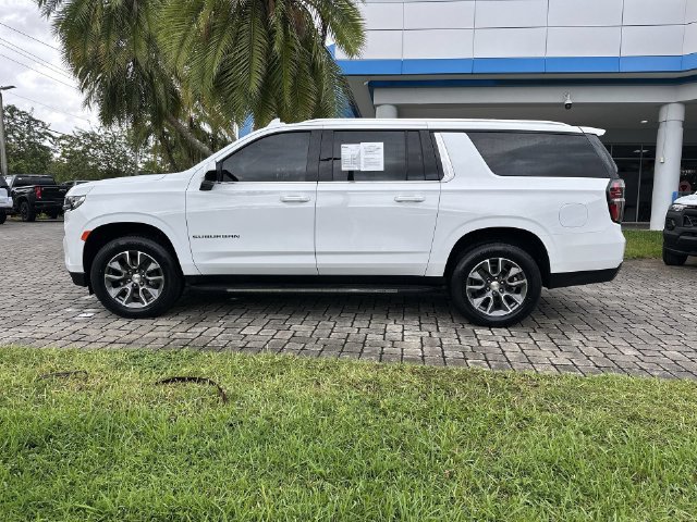Used 2024 Chevrolet Suburban LT RWD image 32
