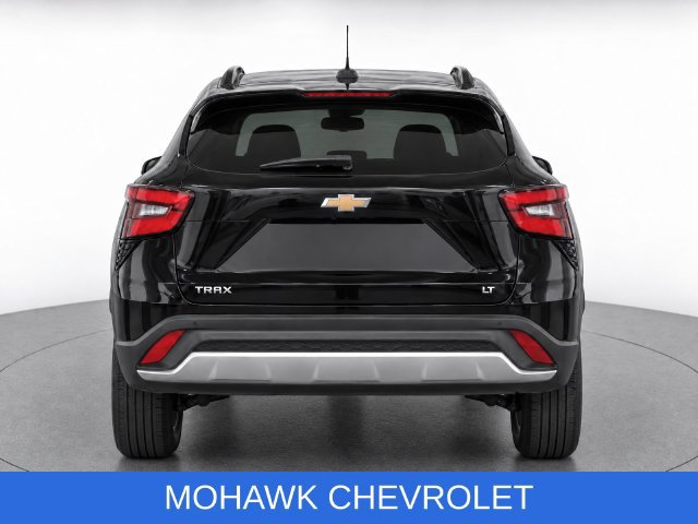 Used 2024 Chevrolet Trax LT w/ Driver Confidence Package FWD image 9