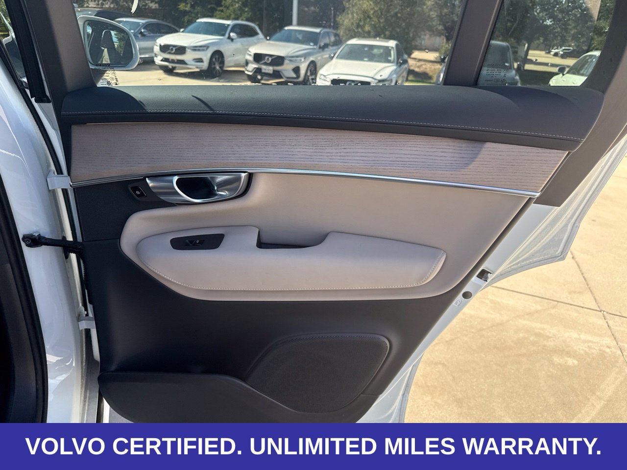Certified 2026 Volvo XC90 B6 Plus AWD/4WD image 23
