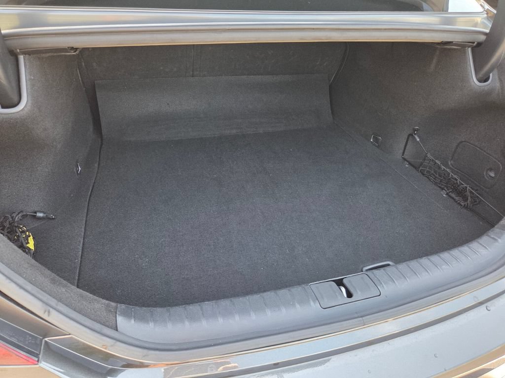 Used 2025 Genesis G70 2.5T RWD image 15
