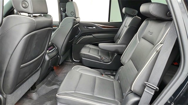 Used 2021 Cadillac Escalade Premium Luxury image 17