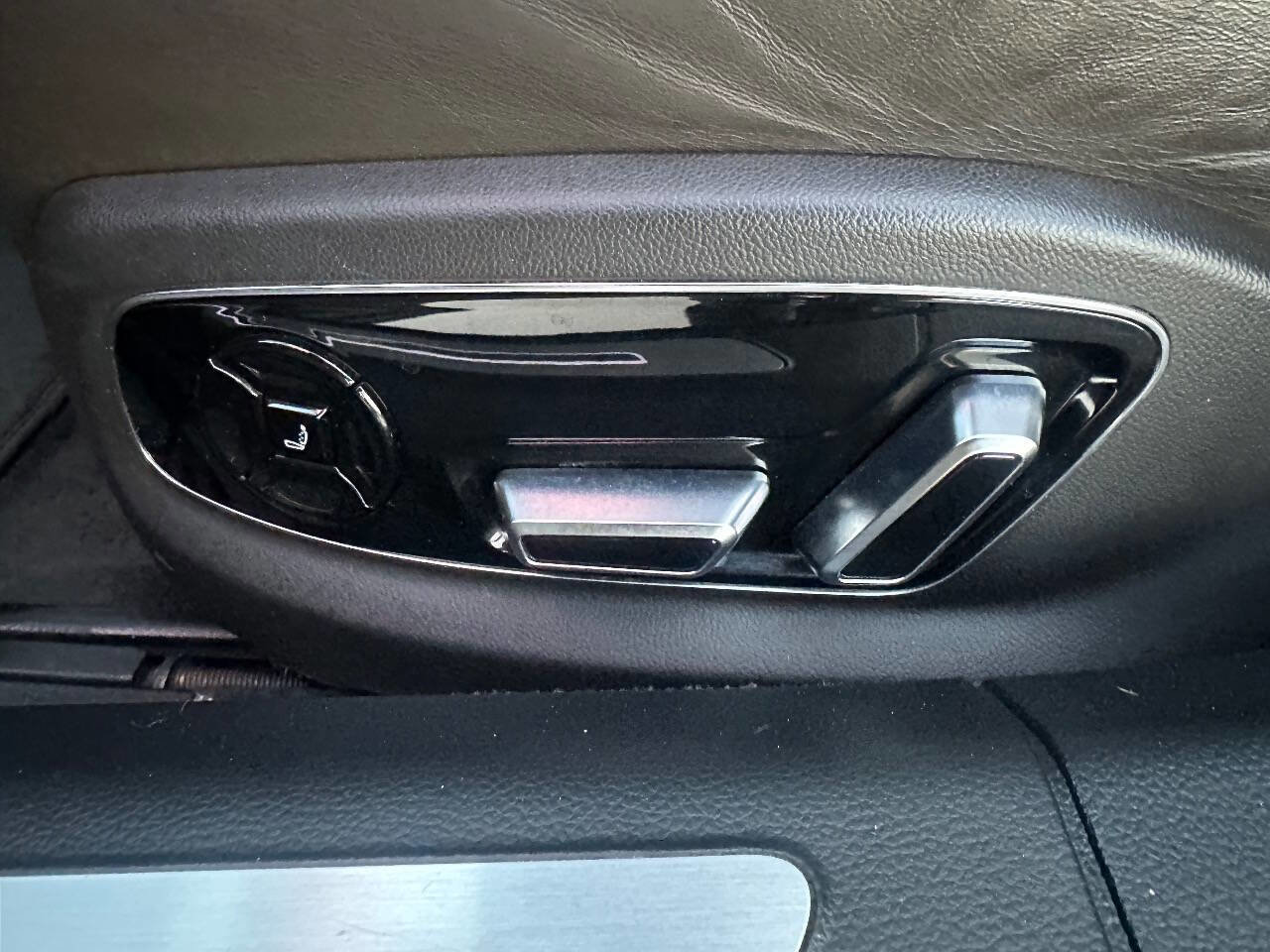 Used 2019 Audi A8 L 3.0T w/ Executive Package image 5