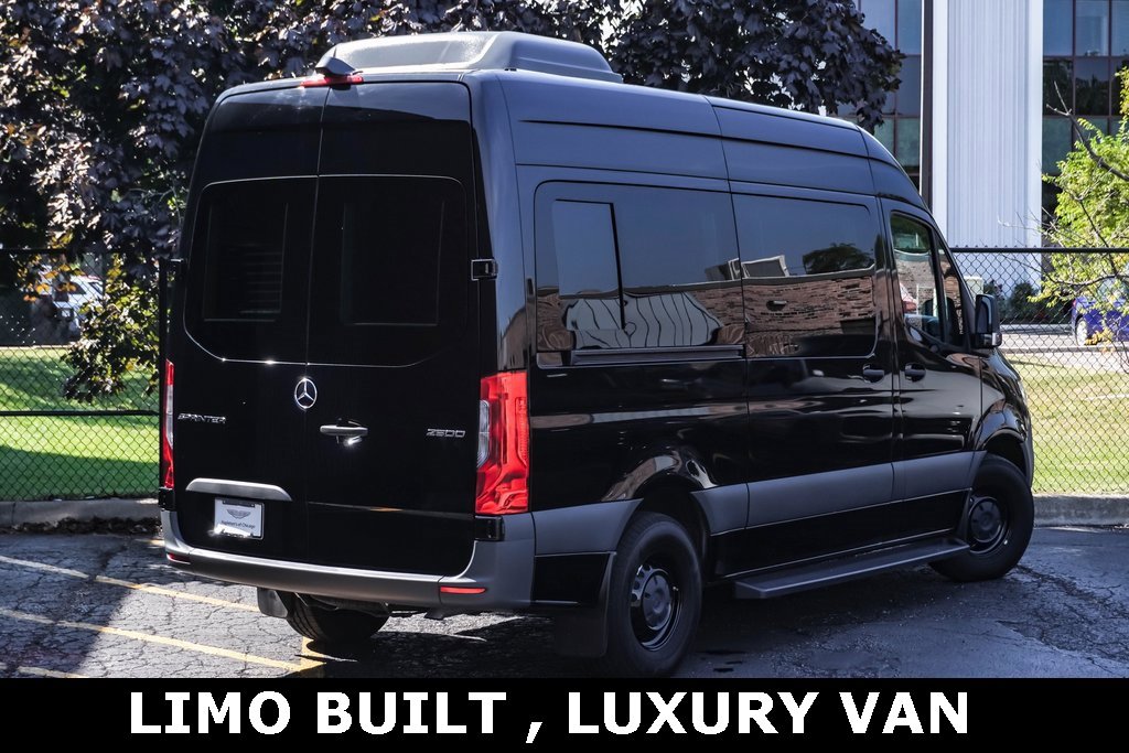 Used 2023 Mercedes-Benz Sprinter 2500 image 9