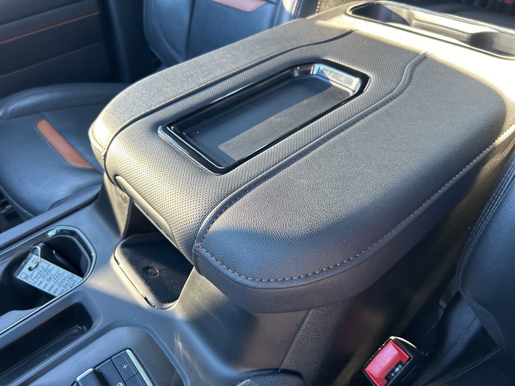 Used 2022 GMC Sierra 1500 AT4 w/ AT4 Preferred Package image 30