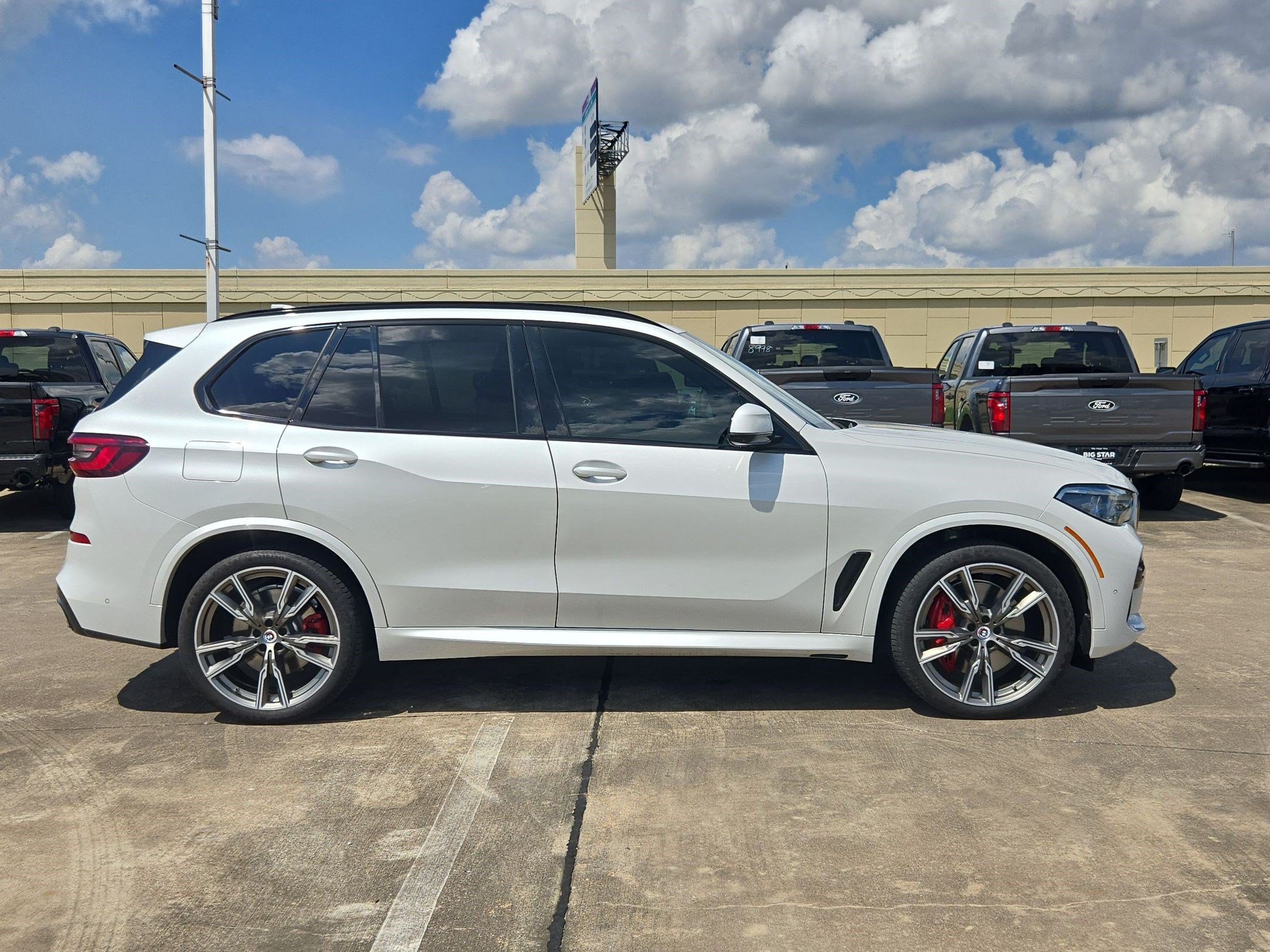 Used 2023 BMW X5 M50i w/ Executive Package AWD/4WD image 2