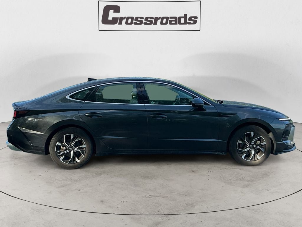 Used 2025 Hyundai Sonata SEL FWD image 6