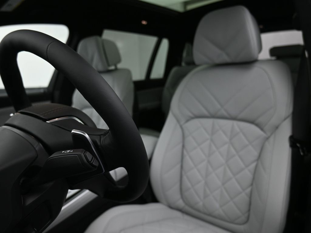 New 2026 BMW X7 xDrive40i image 13