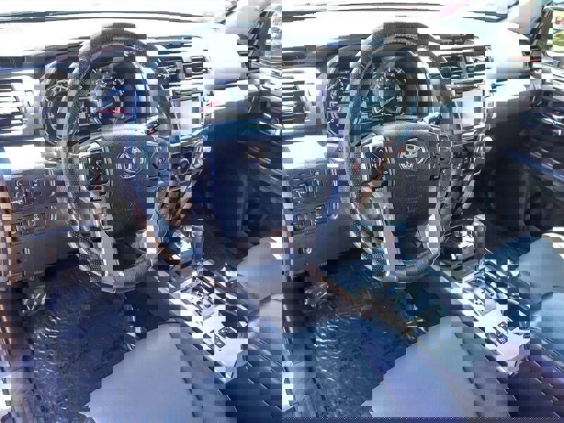 Used 2018 Toyota 4Runner SR5 Premium image 13