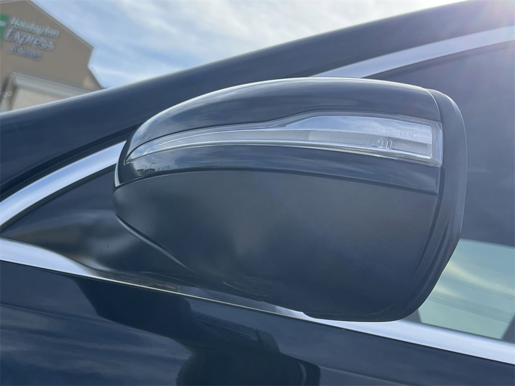 Used 2023 Mercedes-Benz GLS 450 4MATIC image 11