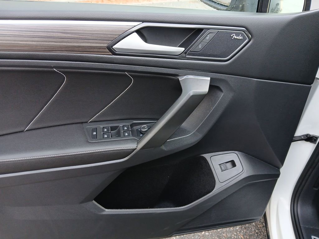 Used 2022 Volkswagen Tiguan SEL R-Line image 24