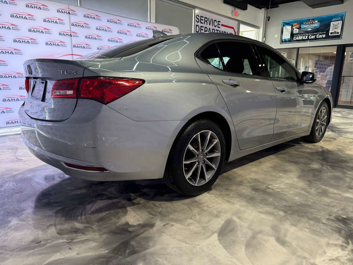 Used 2020 Acura TLX image 5