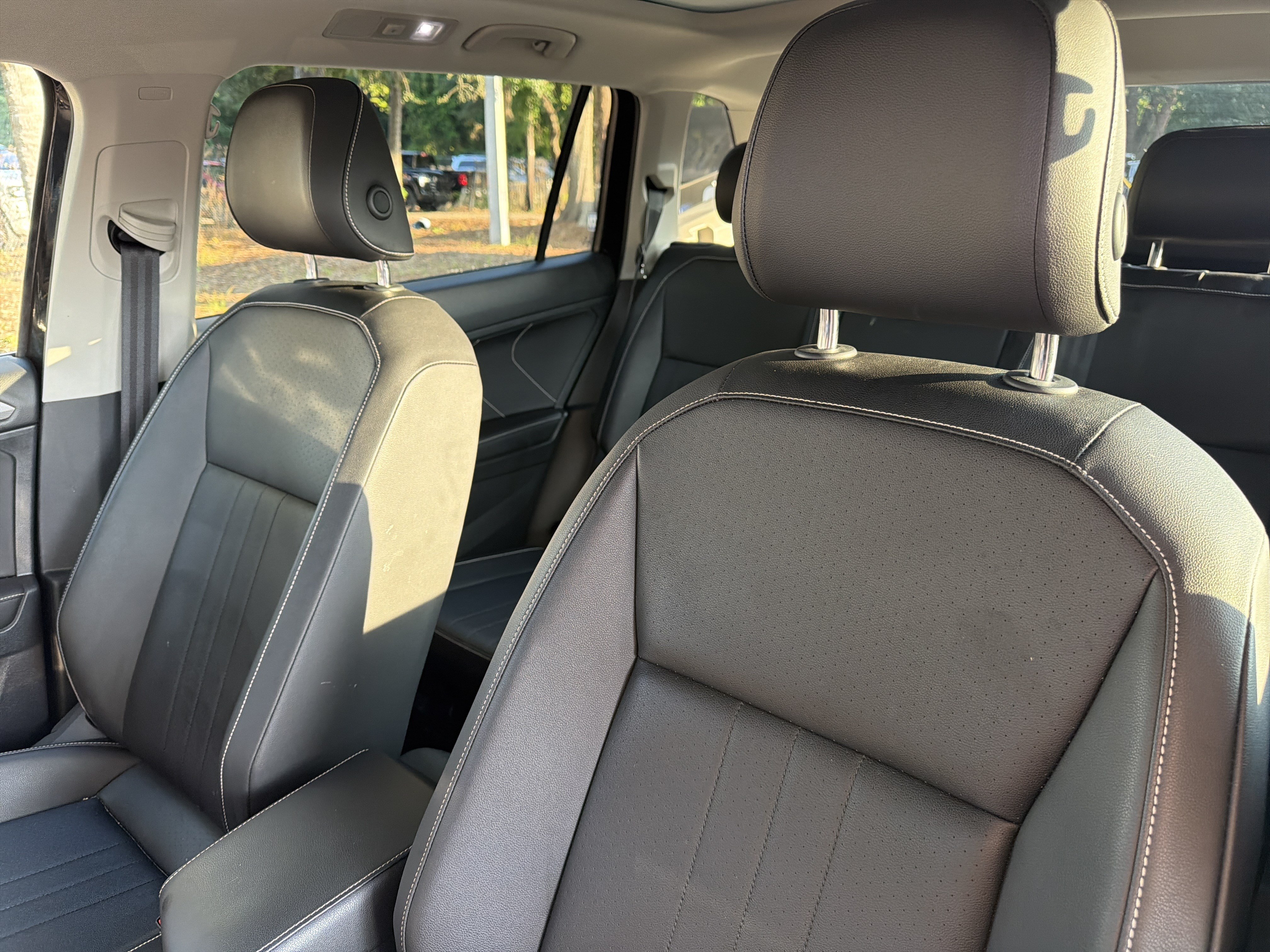 Used 2022 Volkswagen Tiguan SE FWD image 17