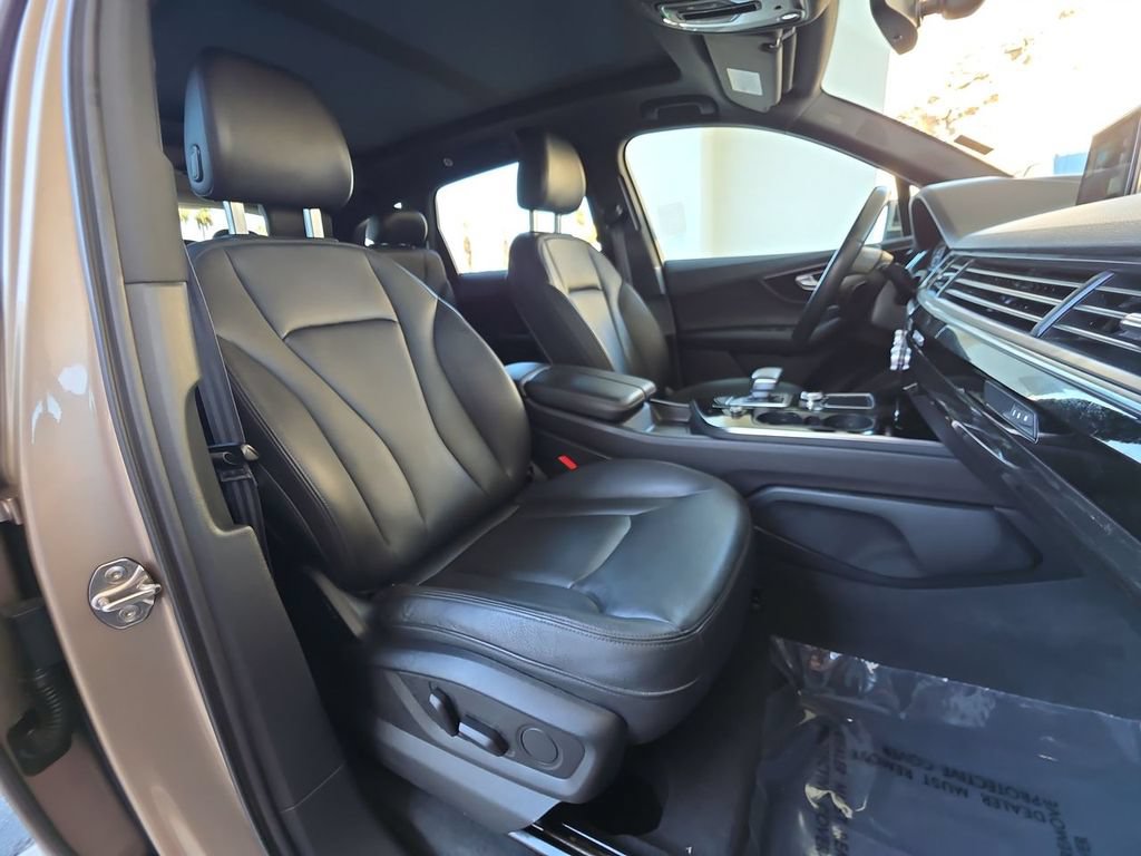 Used 2019 Audi Q7 3.0T Premium Plus w/ Premium Plus Package AWD/4WD image 29