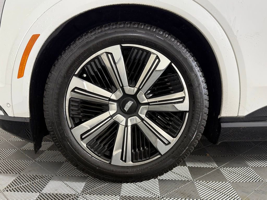 Used 2025 Cadillac Escalade IQ Luxury 1 image 13