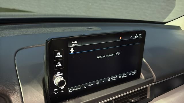 Used 2023 Honda Pilot Touring image 16