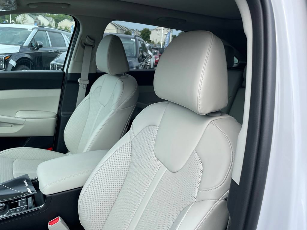 New 2026 Kia Sorento S FWD image 10
