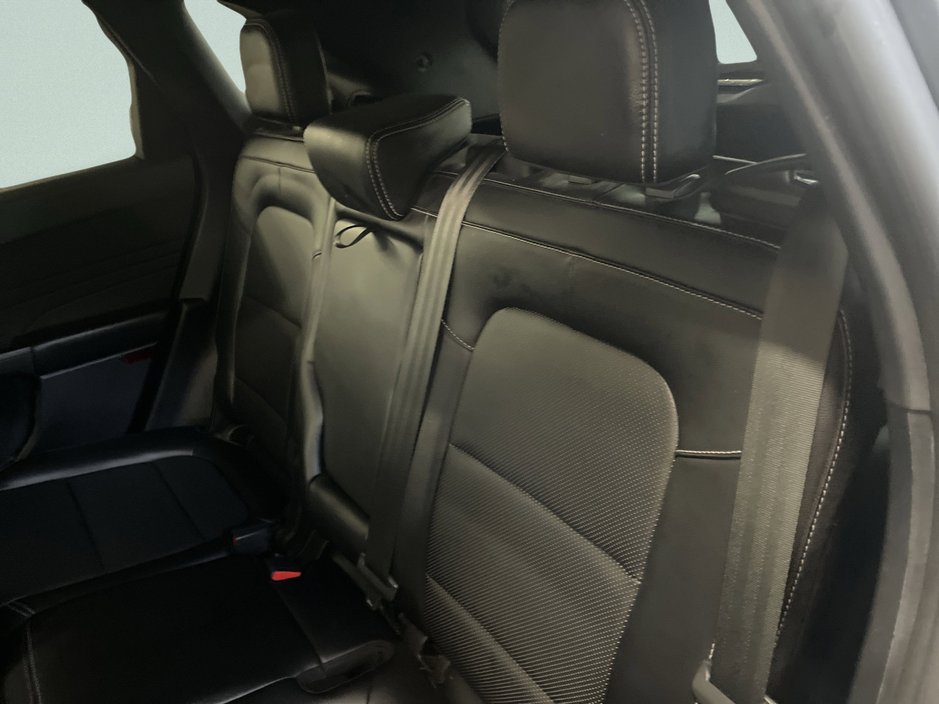 Used 2022 Ford Escape SEL image 11