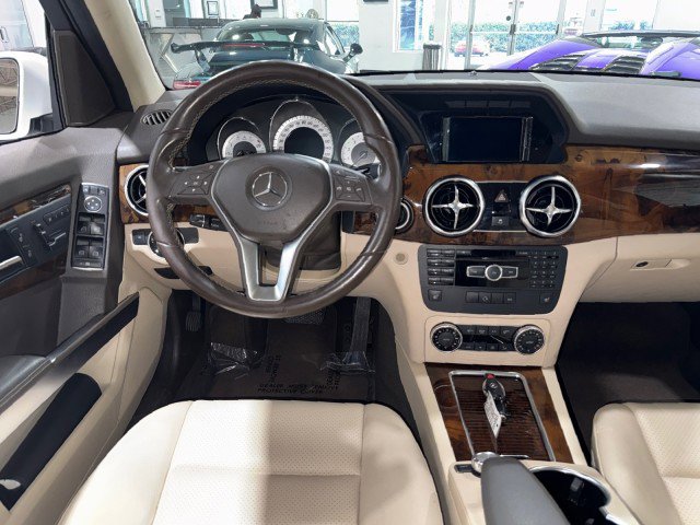 Used 2015 Mercedes-Benz GLK 350 2WD image 17