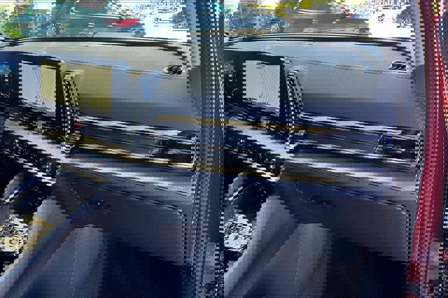 Used 2025 Kia Sportage SX Prestige image 16