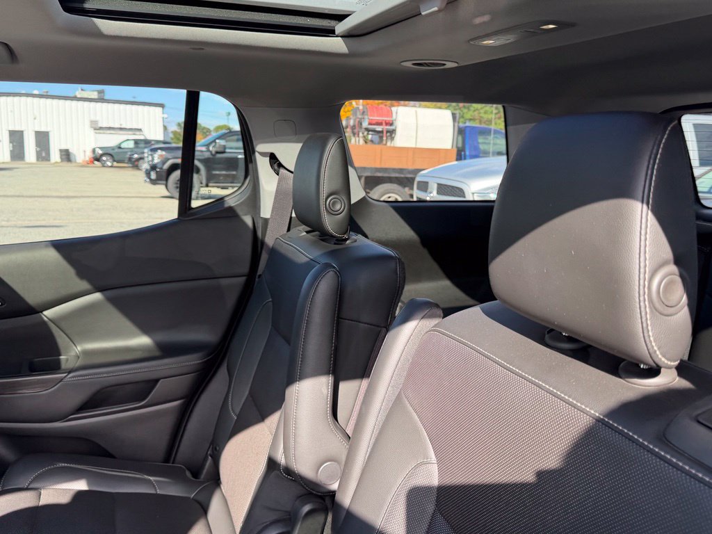 Used 2019 GMC Acadia SLT AWD/4WD image 11