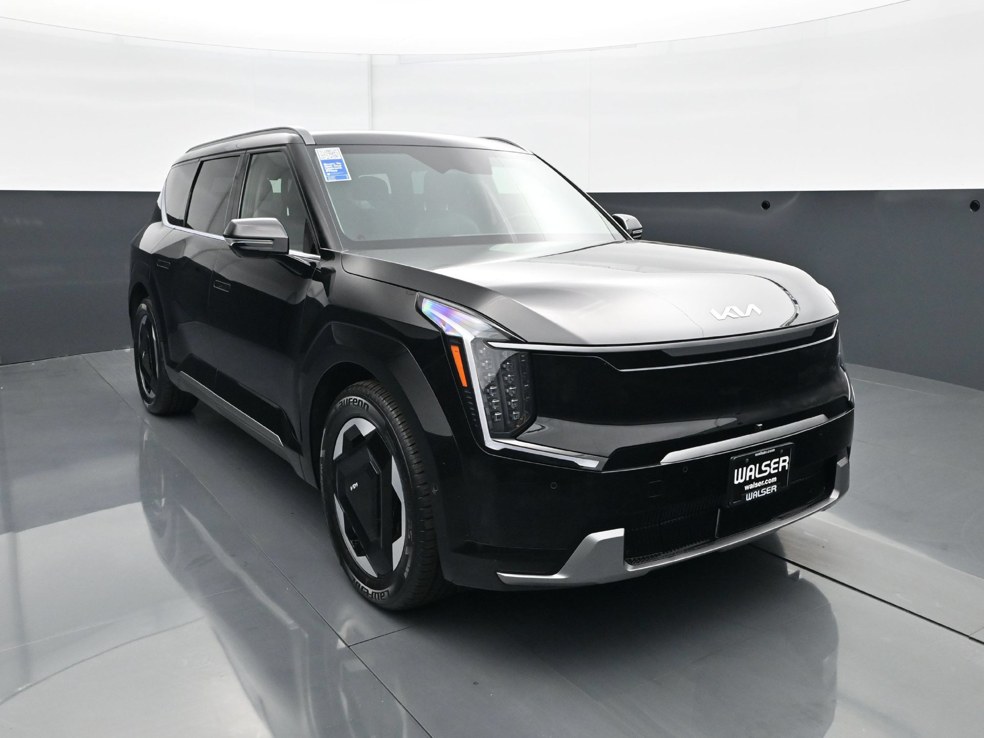 Used 2024 Kia EV9 Land AWD/4WD image 11