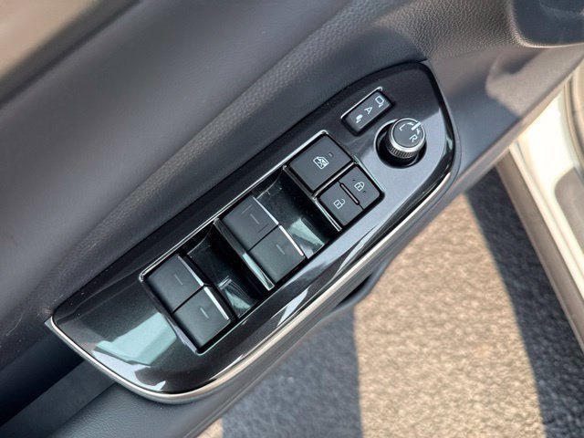Used 2026 Toyota Crown Platinum AWD/4WD image 23