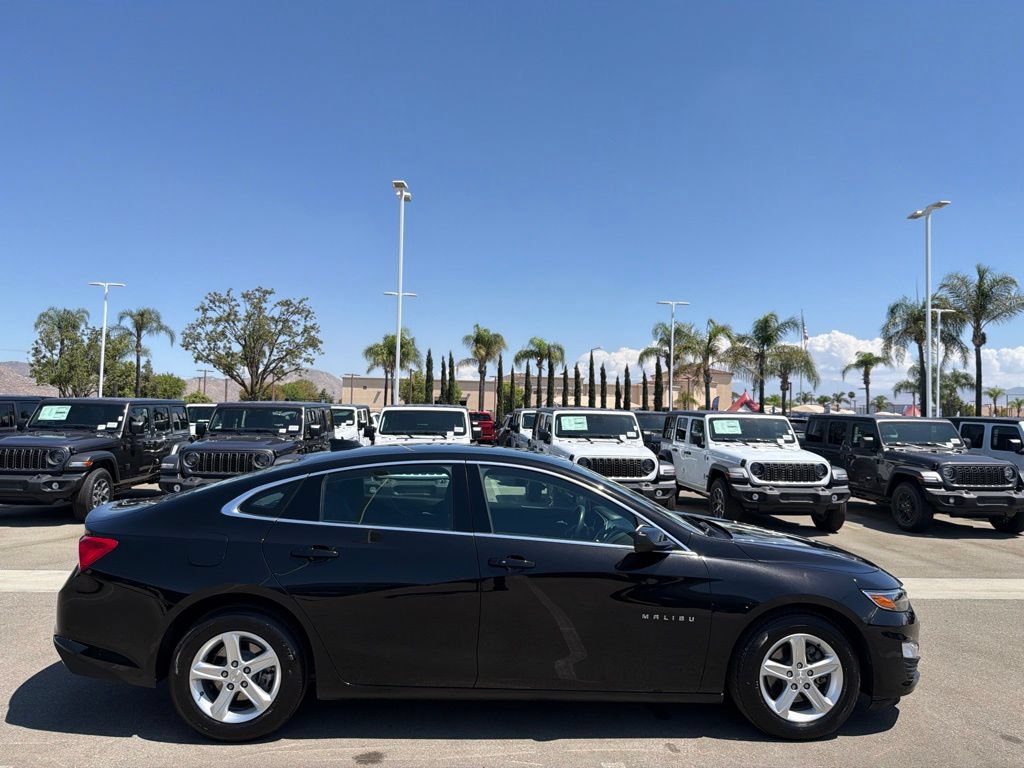 Used 2023 Chevrolet Malibu LT FWD image 9