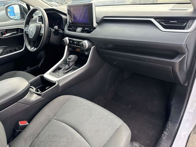 Used 2024 Toyota RAV4 XLE image 16