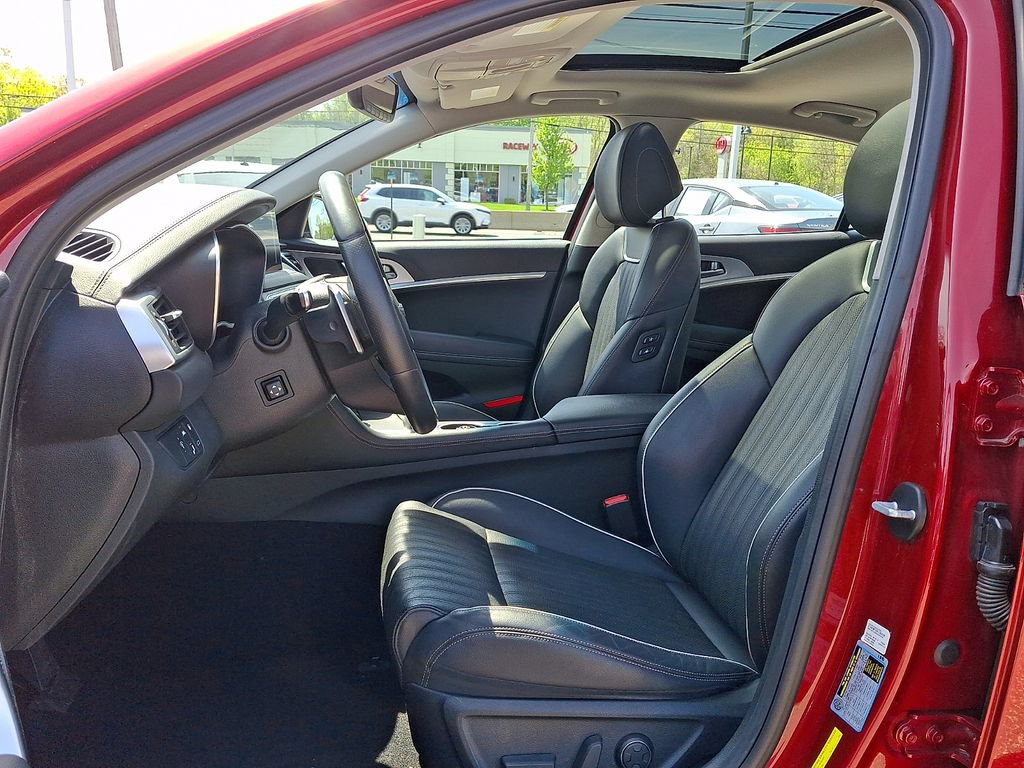 Used 2020 Genesis G70 2.0T w/ Elite Package AWD/4WD image 15