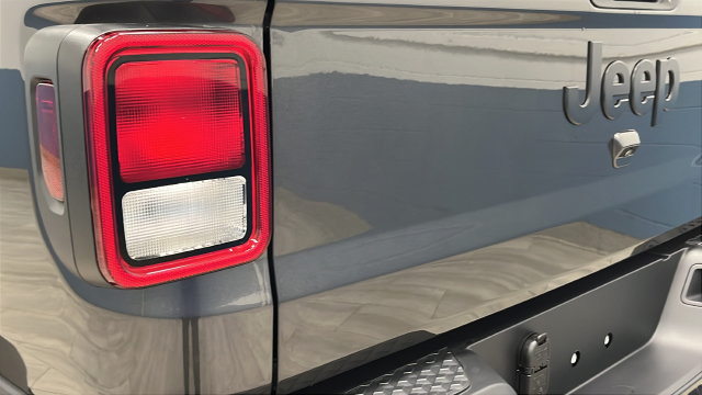 New 2026 Jeep Gladiator Sport AWD/4WD image 39
