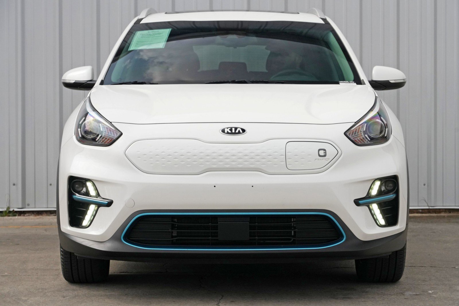 Used 2020 Kia Niro EX Premium w/ Cold Weather Package image 6