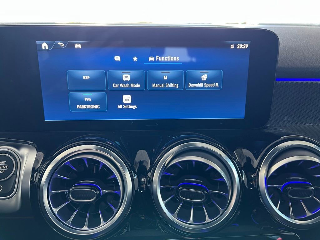 Certified 2025 Mercedes-Benz GLB 250 4MATIC image 22