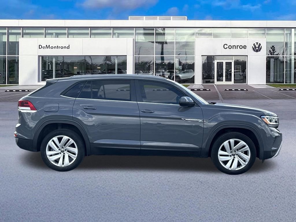 Used 2021 Volkswagen Atlas Cross Sport SE FWD image 4