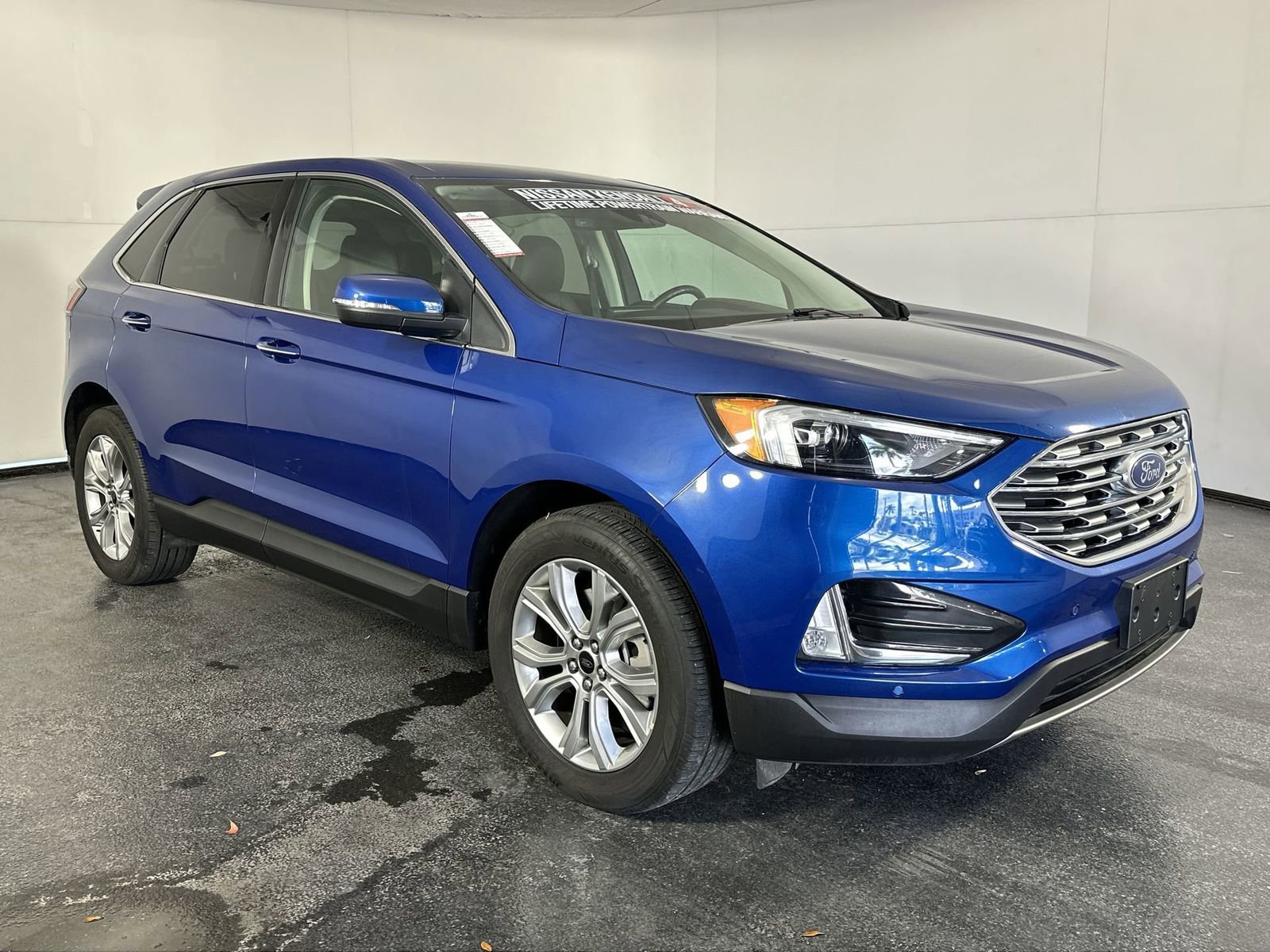 Used 2024 Ford Edge Titanium AWD/4WD image 2